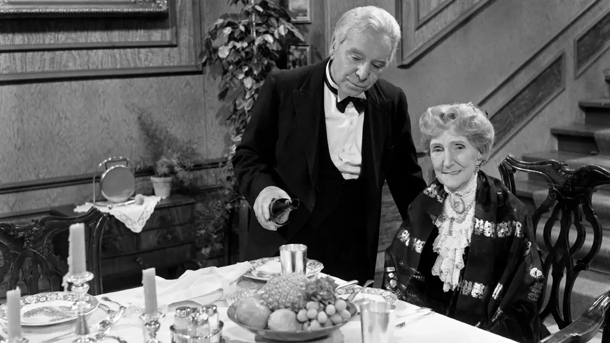 „Dinner For One“: Die TV-Termine zu Silvester 2023