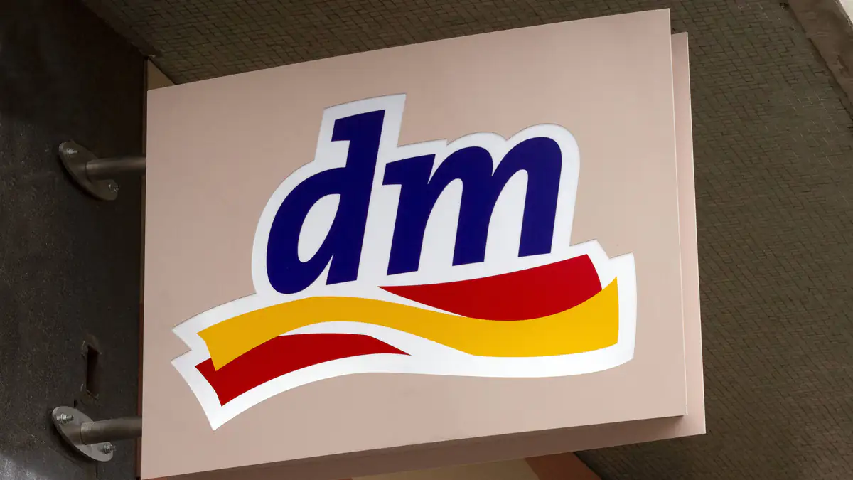 So viel Weihnachtsgeld zahlt dm seinen Mitarbeitern