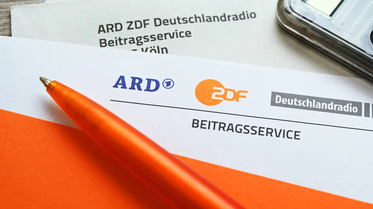 GEZ-Gebühr im Vergleich: So hoch ist der Rundfunkbeitrag in anderen Ländern