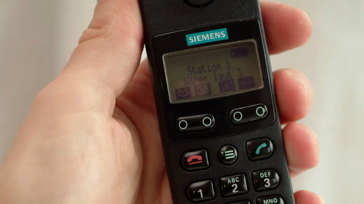 Dienste werden zum 29. März eingestellt: Telefon-Riese aus Deutschland ist insolvent