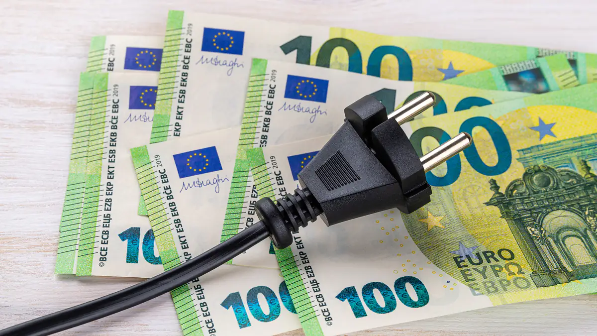 Strompreise steigen für Millionen Haushalte: So sollte man jetzt reagieren