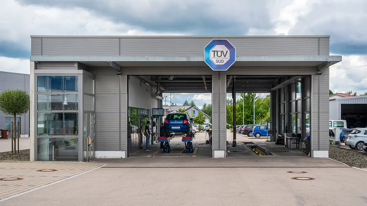 TÜV-Report 2025: Dieser Markenwagen bildet Schlusslicht