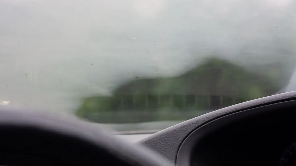 Beschlagene Autoscheiben im Winter? Mit diesem einfachen Trick bleibt deine Sicht klar