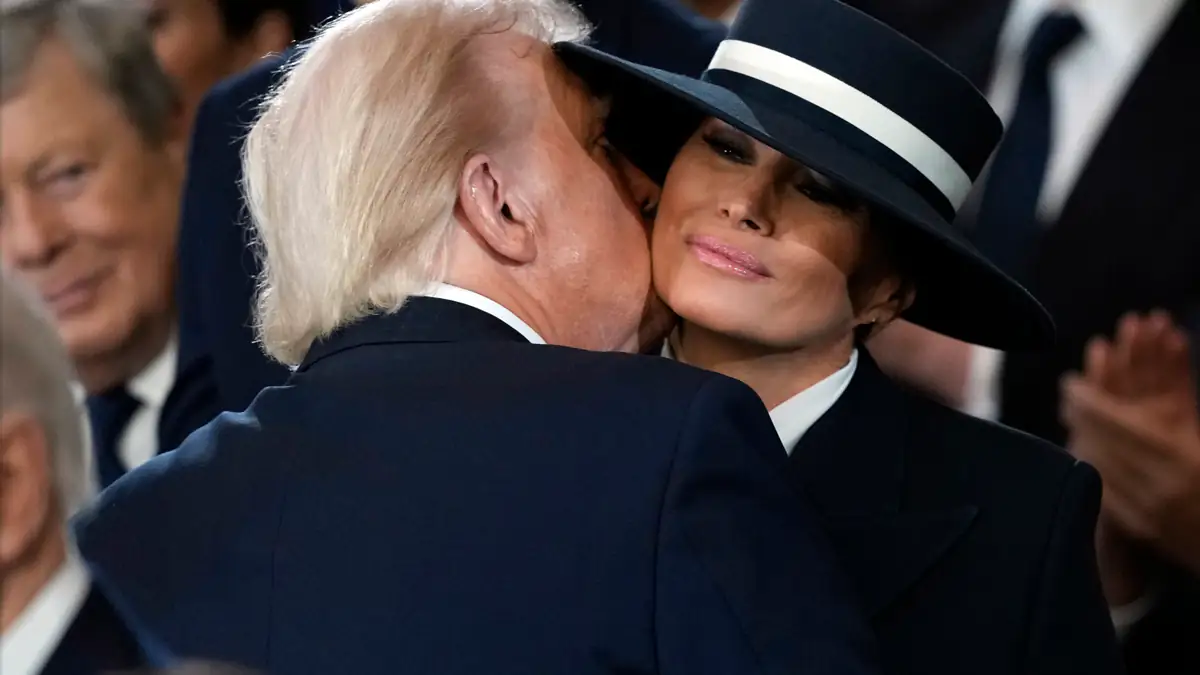 Melania Trumps Designer enthüllt Geheimnis: Das steckte wirklich hinter ihrem Outfit