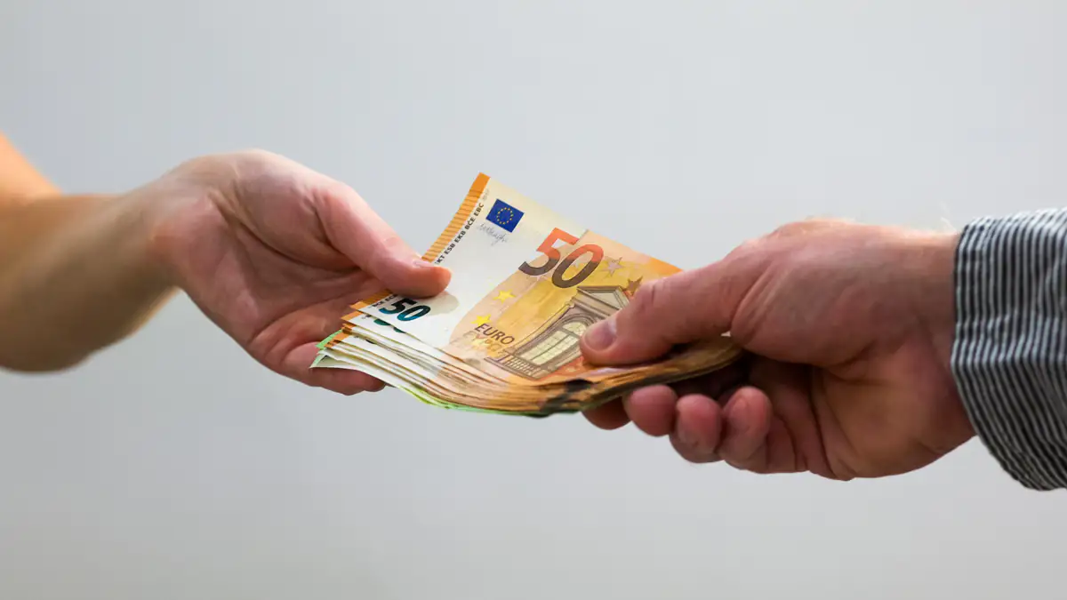 1000 Euro Zuschuss: Tausende Bürger können Antrag bis Ende Mai stellen