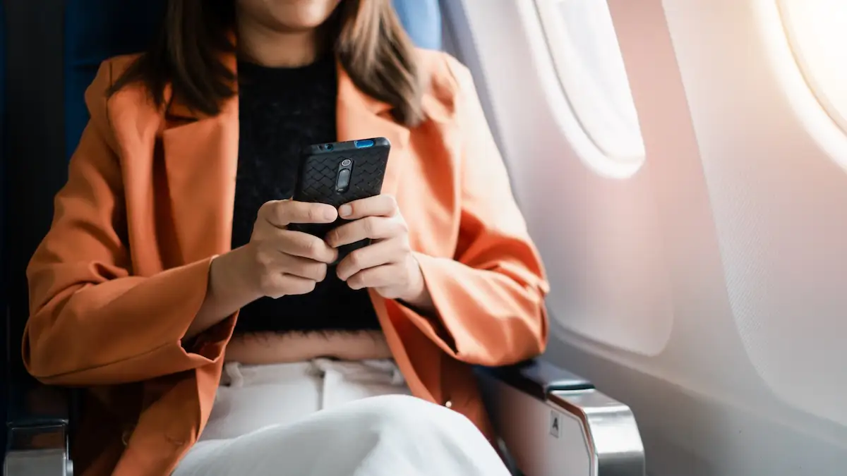 Flugmodus im Flugzeug: Technik-Mythos oder notwendig?