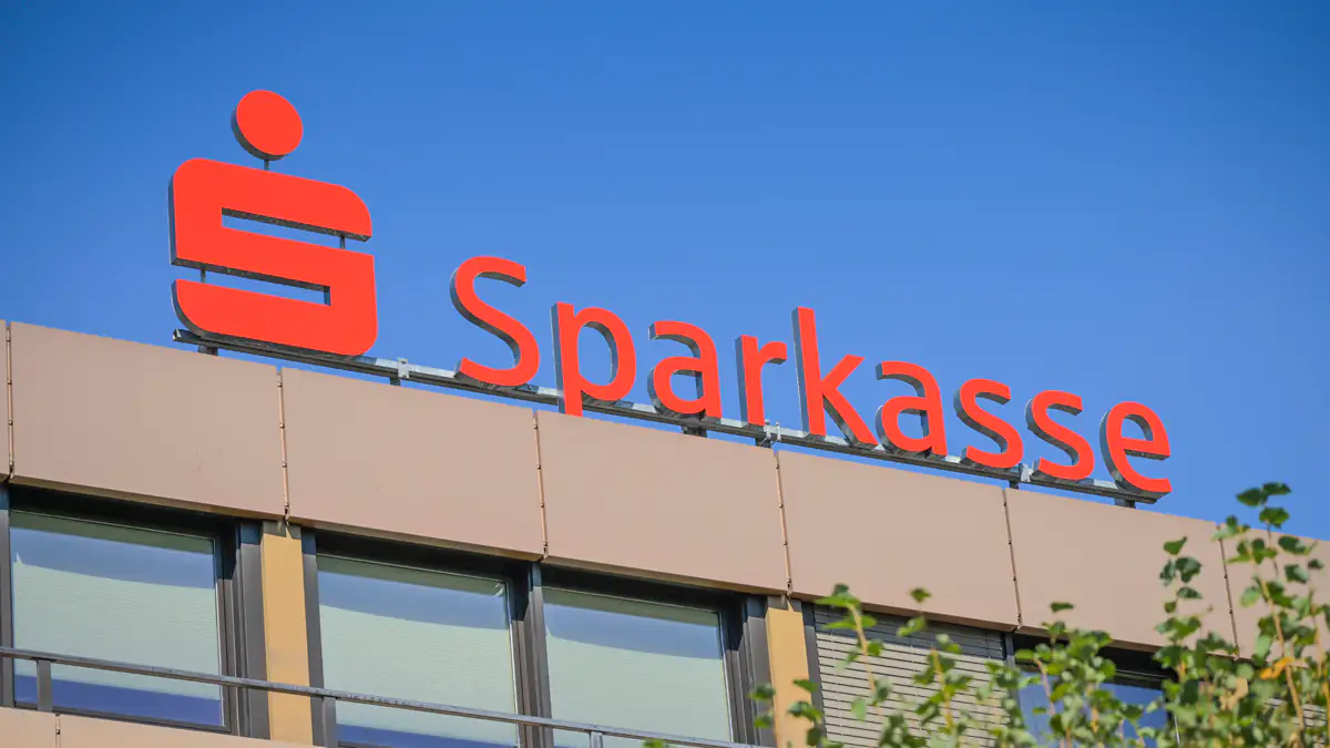 Über 1.000 Euro möglich: Zahlreiche Kunden der Sparkasse erhalten Nachzahlung