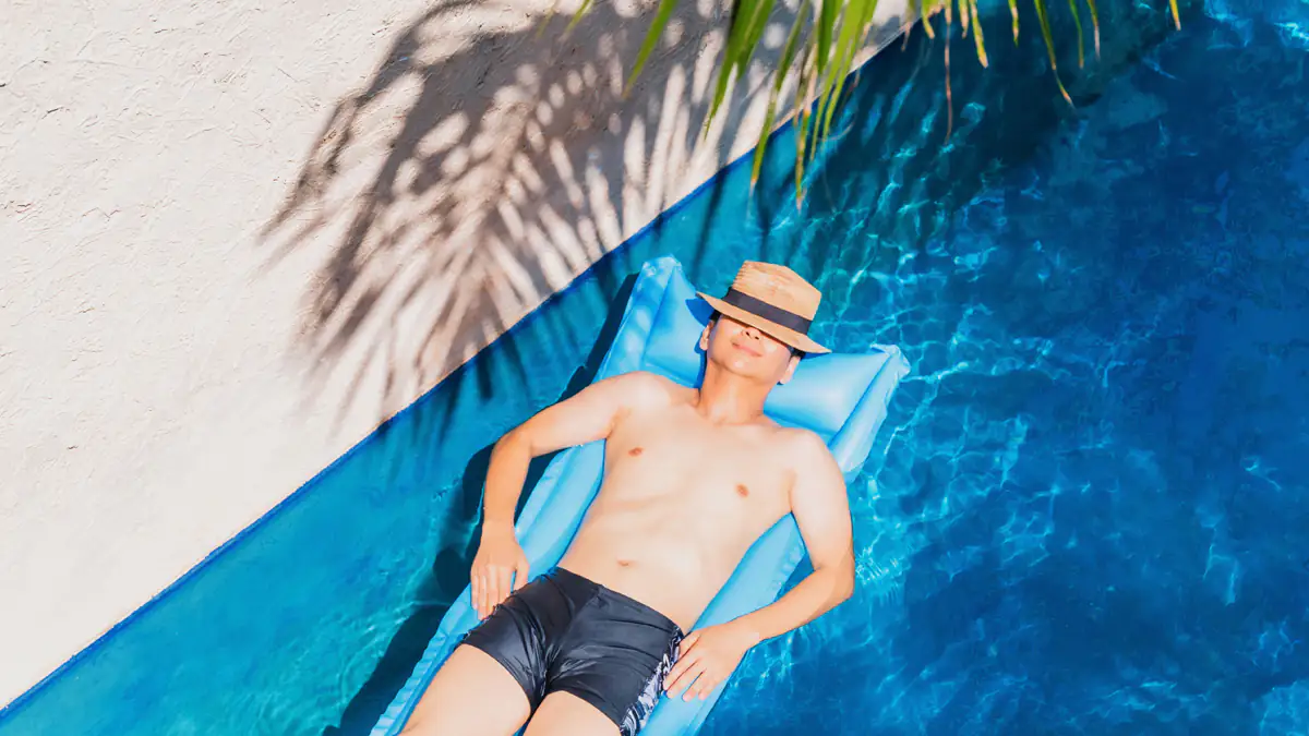 Kuriose Regel oder wichtiges Verbot? In Frankreich sind nur enge Badehosen im Schwimmbad erlaubt