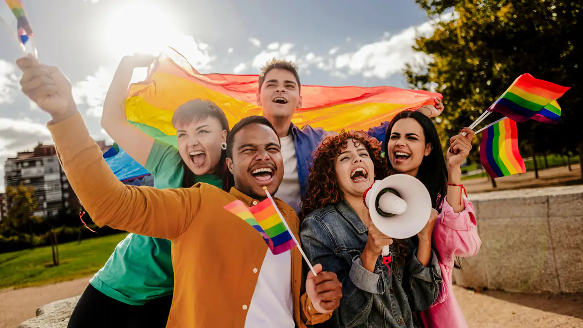 "Misgendern" und "Deadnaming": Falsches Gendern kann unter diesen Bedingungen bis zu 10.000 Euro kosten