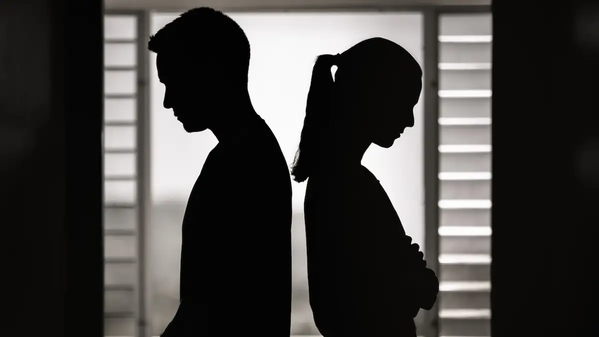 Toxische Beziehungen: Taktiken von Narzissten nach der Trennung