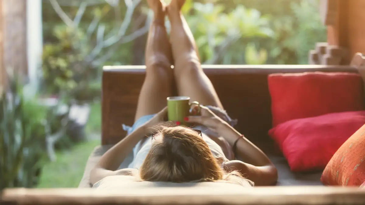 Helfen warme Getränke wirklich bei Hitze?