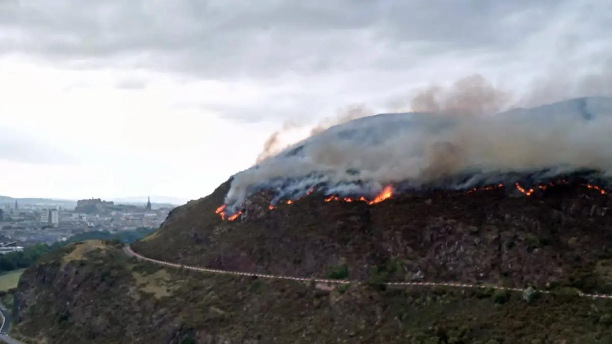 Arthur's Seat: Beliebte Touristen-Attraktion steht in Flammen