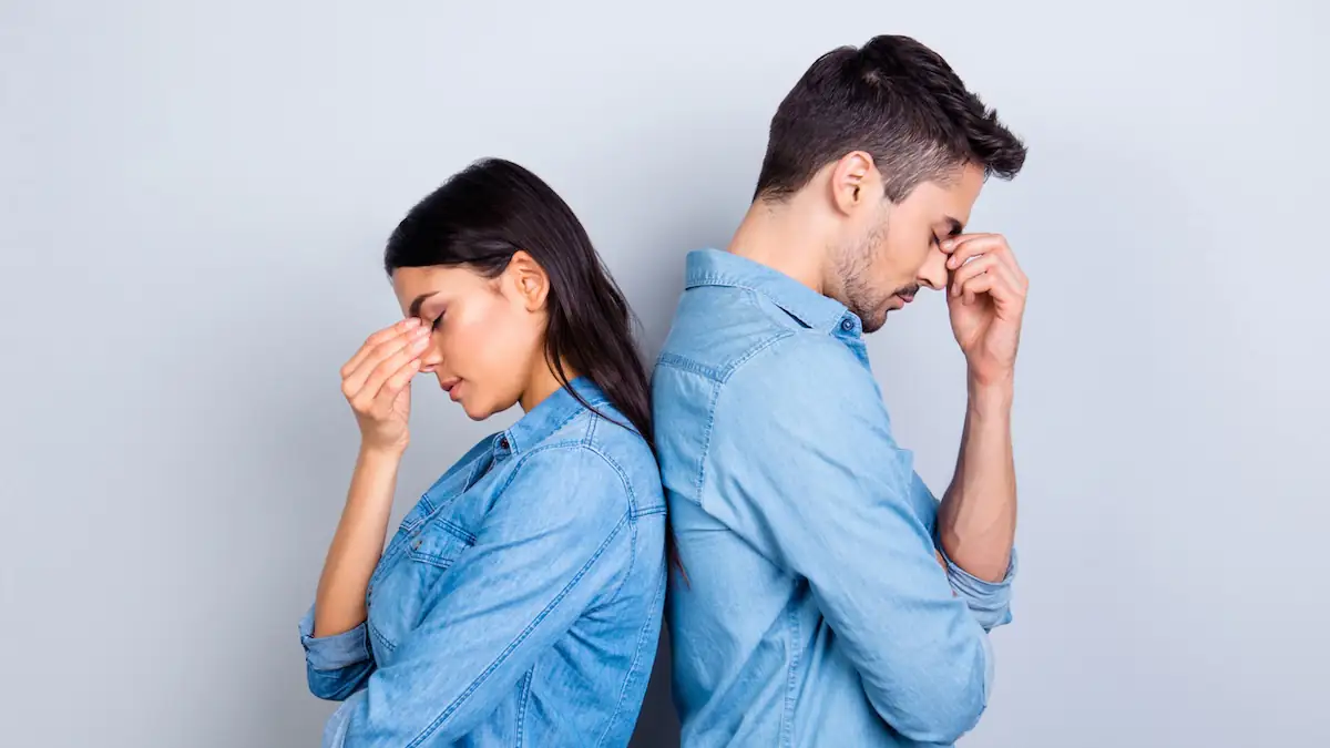 „Fexting“ belastet Beziehungen: Immer mehr Paare sind betroffen