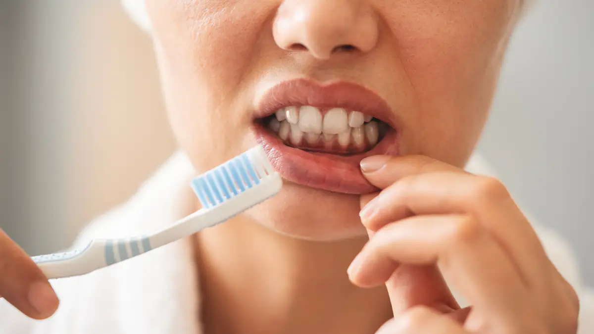 Häufiger Fehler beim Zähneputzen: Expertin erklärt, was man unbedingt vermeiden sollte