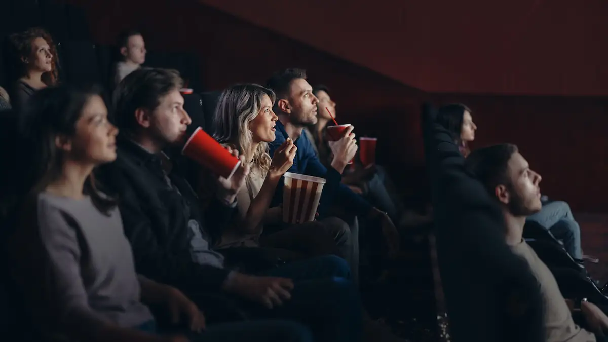 Wegen teurer Preise: Viele bringen eigene Snacks mit ins Kino – ist das erlaubt?