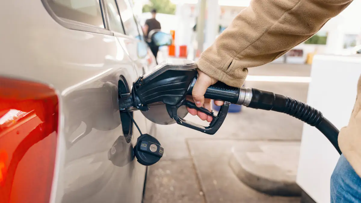 Diesel und Benzin werden teurer: So viel kostet Tanken 2026