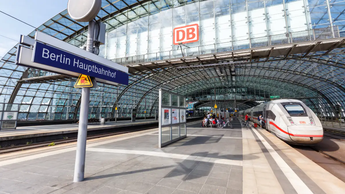 Neue Regel am Bahnhof: Polizei darf jeden kontrollieren