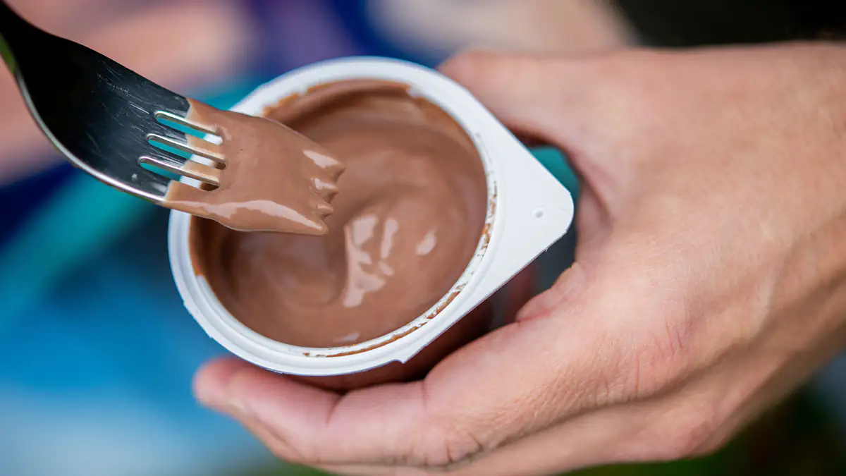 Neuer Trend entfacht: Deshalb essen tausende Menschen Pudding mit Gabeln