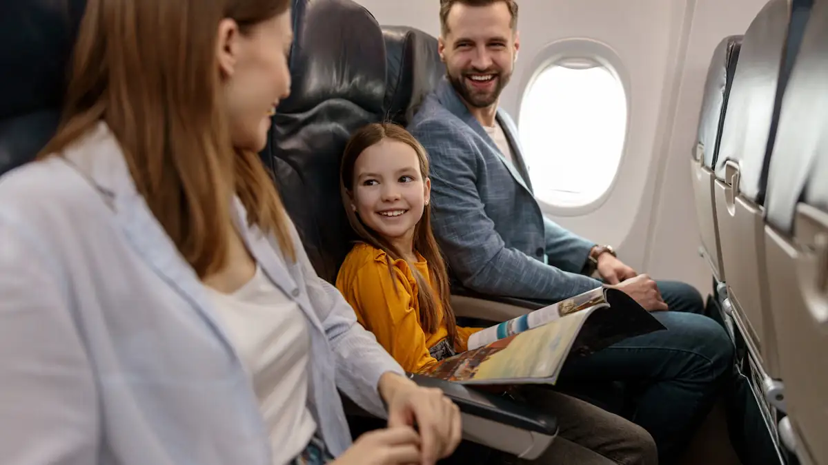 Welche Kleidung man laut Experten niemals im Flugzeug tragen sollte