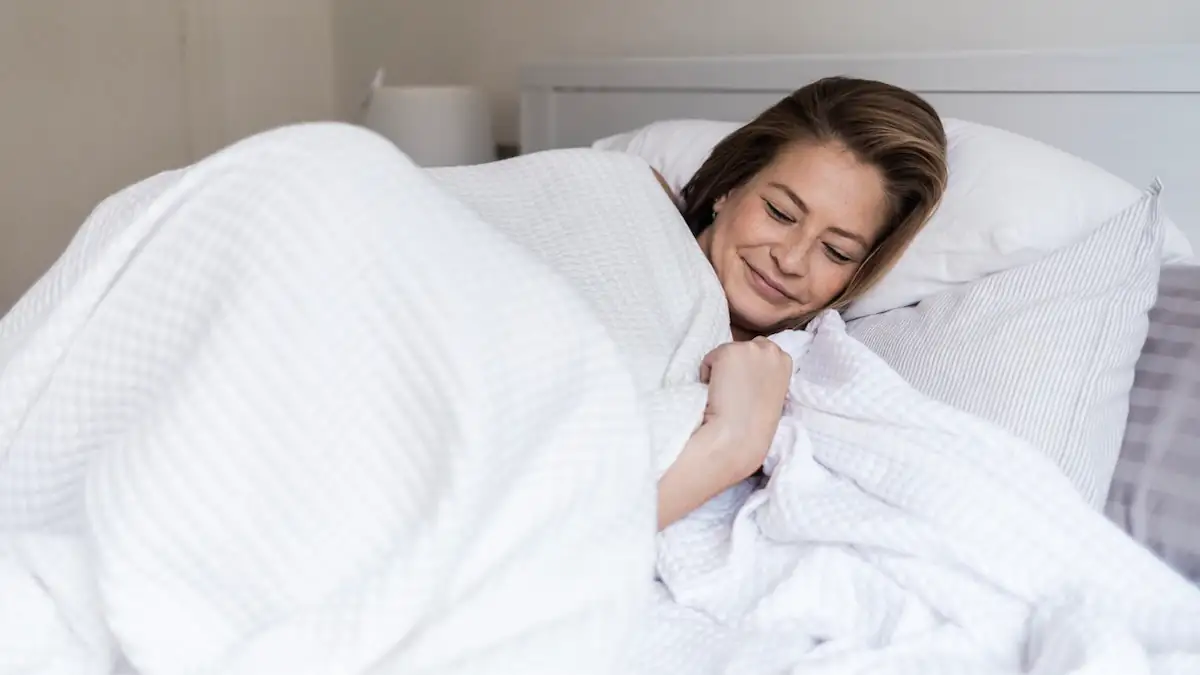 „Potato Beds“ versprechen besseren Schlaf: Was steckt hinter dem TikTok-Trend?