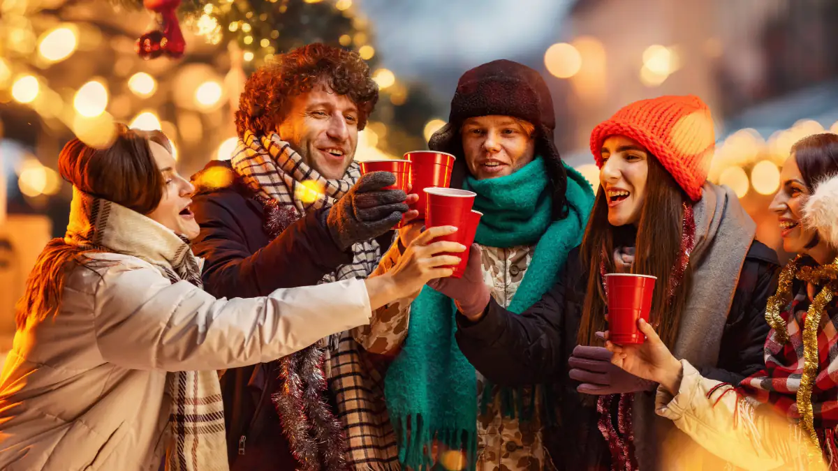 Glühwein-Preise: So teuer wird der Besuch auf dem Weihnachtsmarkt 2025