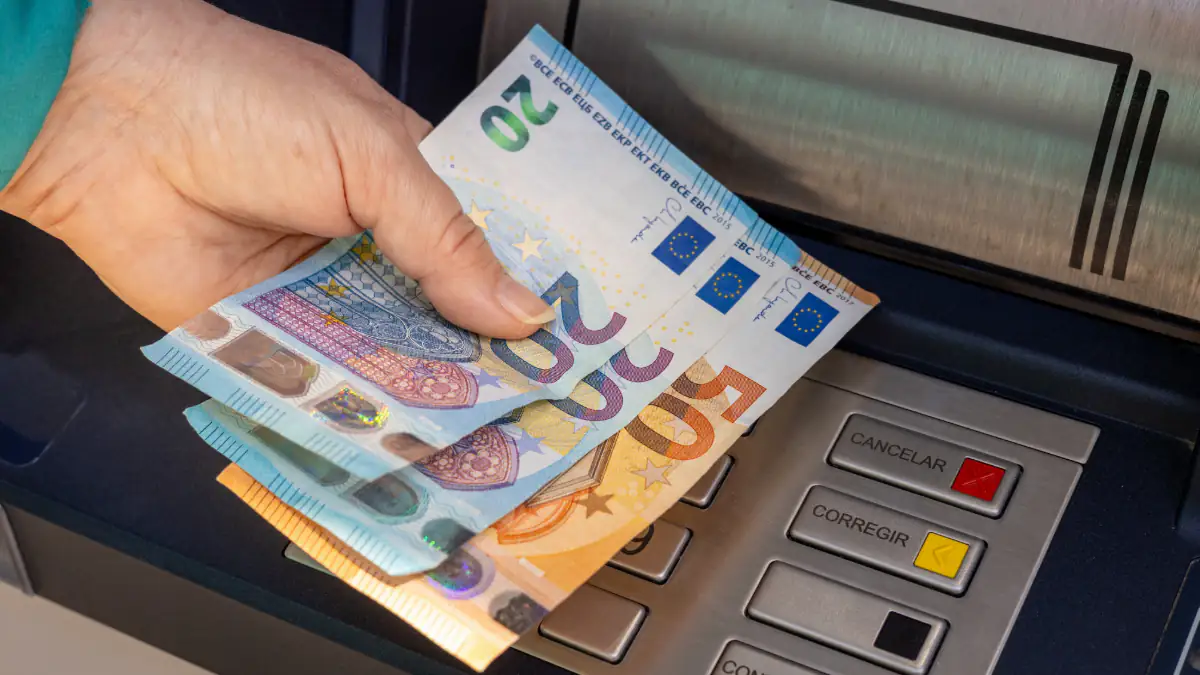 200.000 Beamte betroffen: Hohe Nachzahlung könnte schon im Dezember kommen