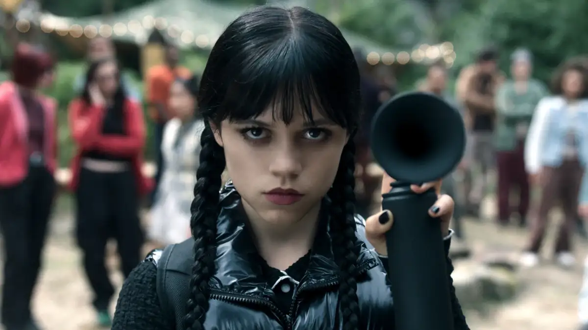 „Wednesday“-Fans sind begeistert: Hollywoodstar spielt Tante Ophelia – „Dafür habe ich gebetet“