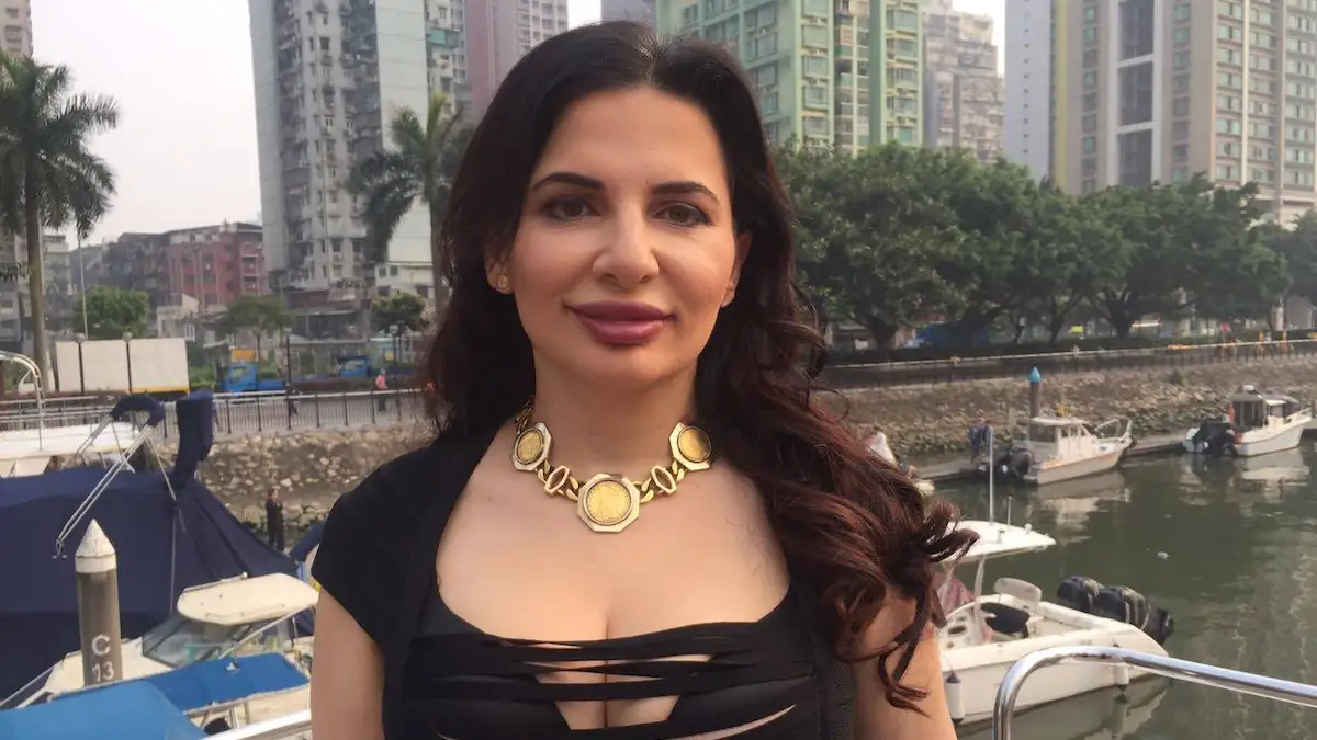 Sie stahl 4,5 Mrd. Dollar und verschwand: Die einzige Frau auf der „Most Wanted“-Liste des FBI