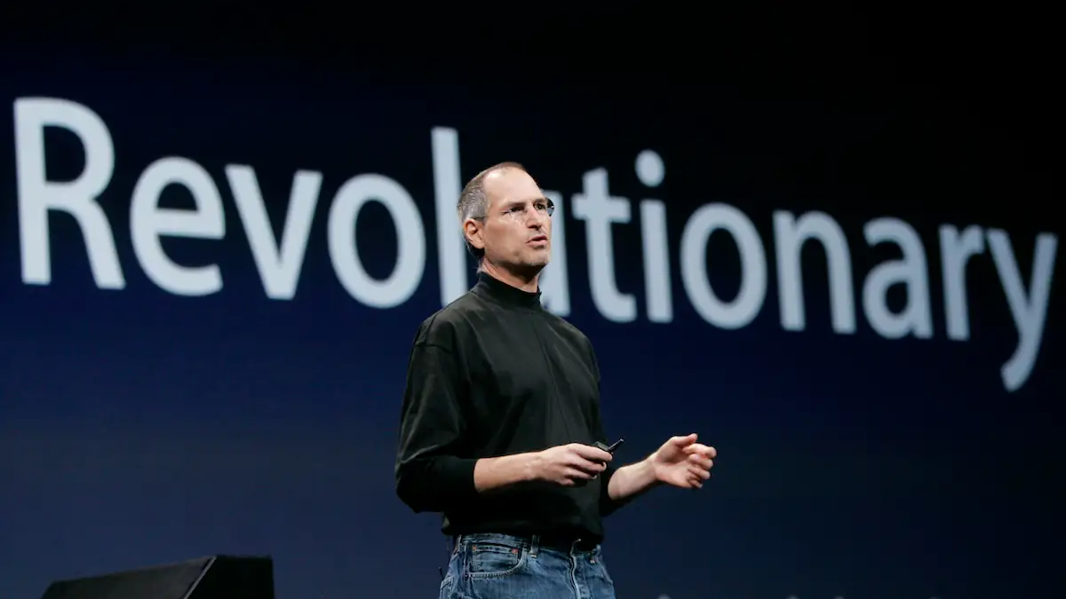 Steve Jobs trug immer einen schwarzen Rollkragenpullover: Das Geheimnis hinter seinem Outfit