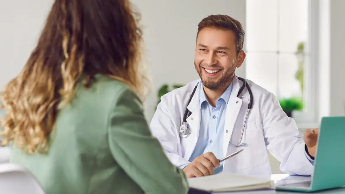 Bei jedem Arztbesuch: Kassenärzte-Chef fordert neue Gebühr – „3 oder 4 Euro“