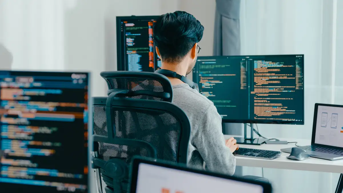 Nicht wegen des Geldes: Mann hatte drei Vollzeitjobs auf einmal