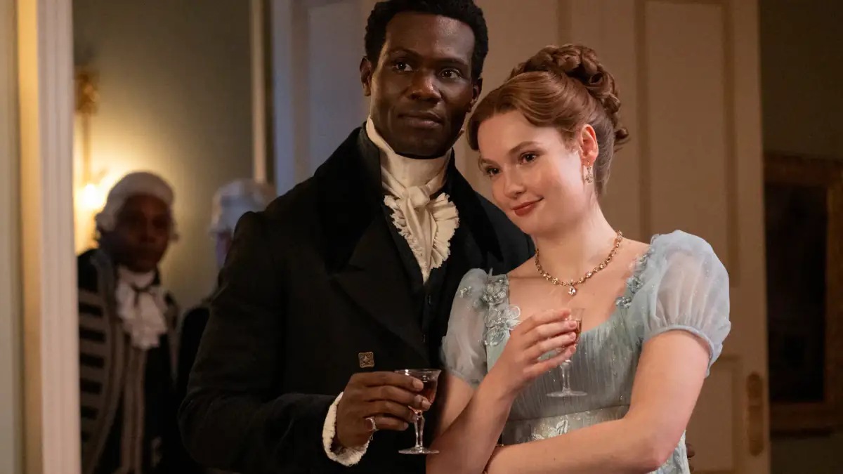„Bridgerton“-Look entfacht Diskussion: Maskenbildnerin erklärt das veränderte Aussehen der Figuren