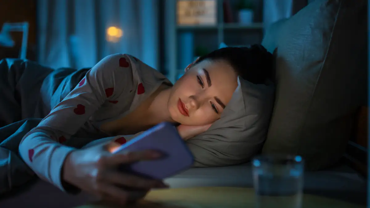 Ist ständiges Aufwachen in der Nacht normal? Das sagen Experten