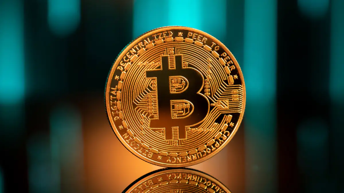 Bitcoin-Experiment: YouTuber investiert 5 Dollar täglich – Das ist sein Vermögen nach 469 Tagen