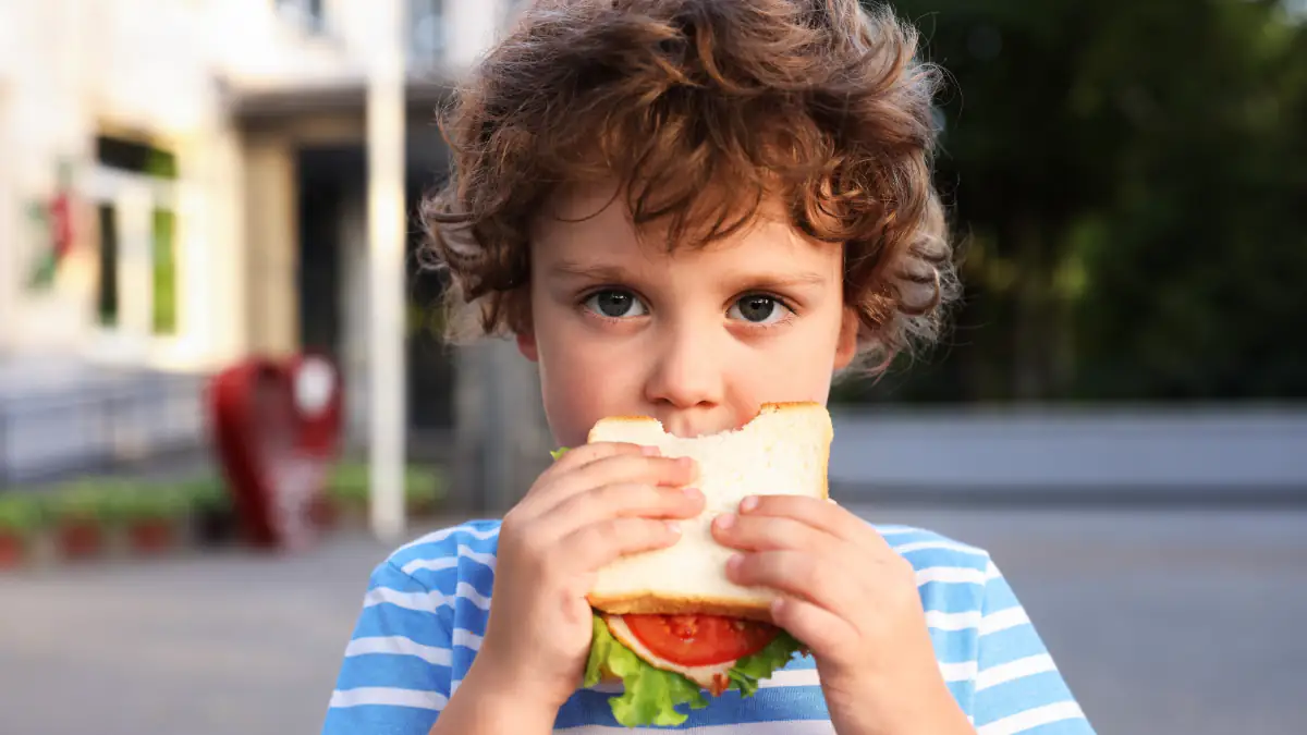 Ramadan-Streit an Schule entbrannt: „Musst dein Brot in die Tonne werfen!“
