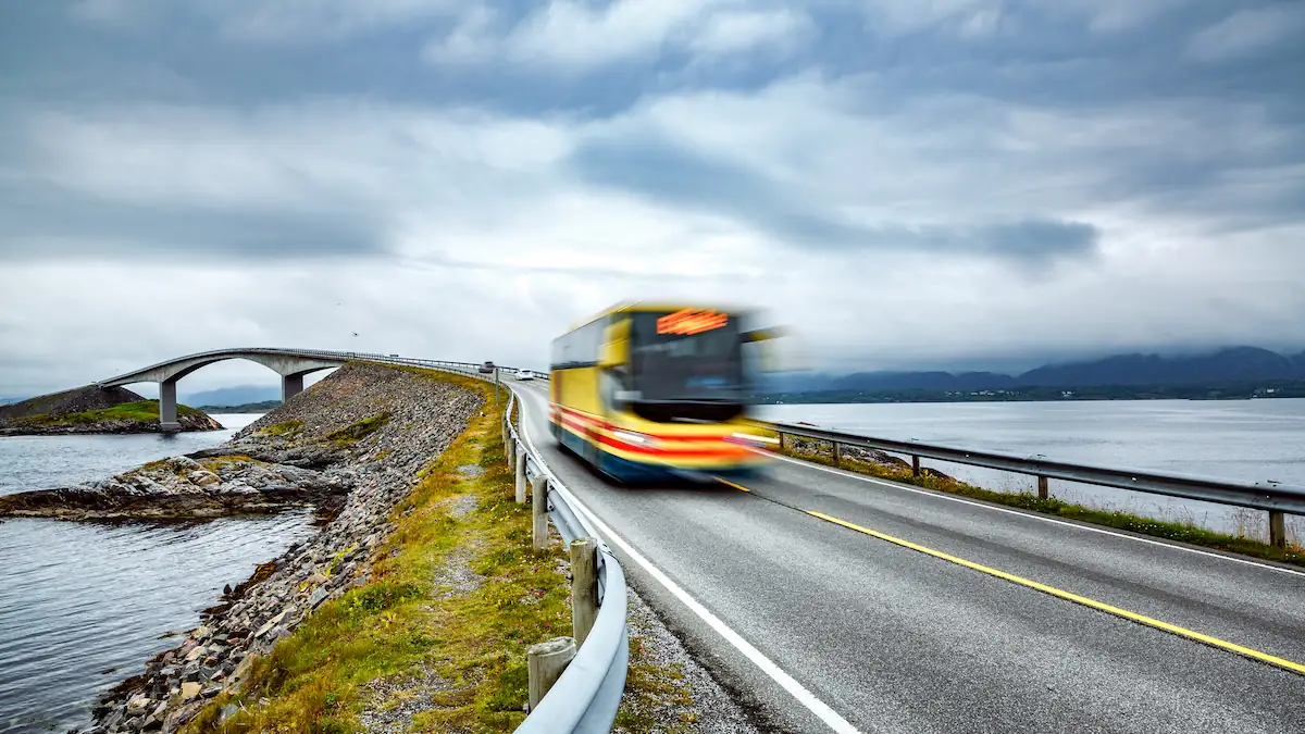 Zum zweiten Mal: 14-Jähriger klaut Linienbus und legt damit Hunderte Kilometer zurück