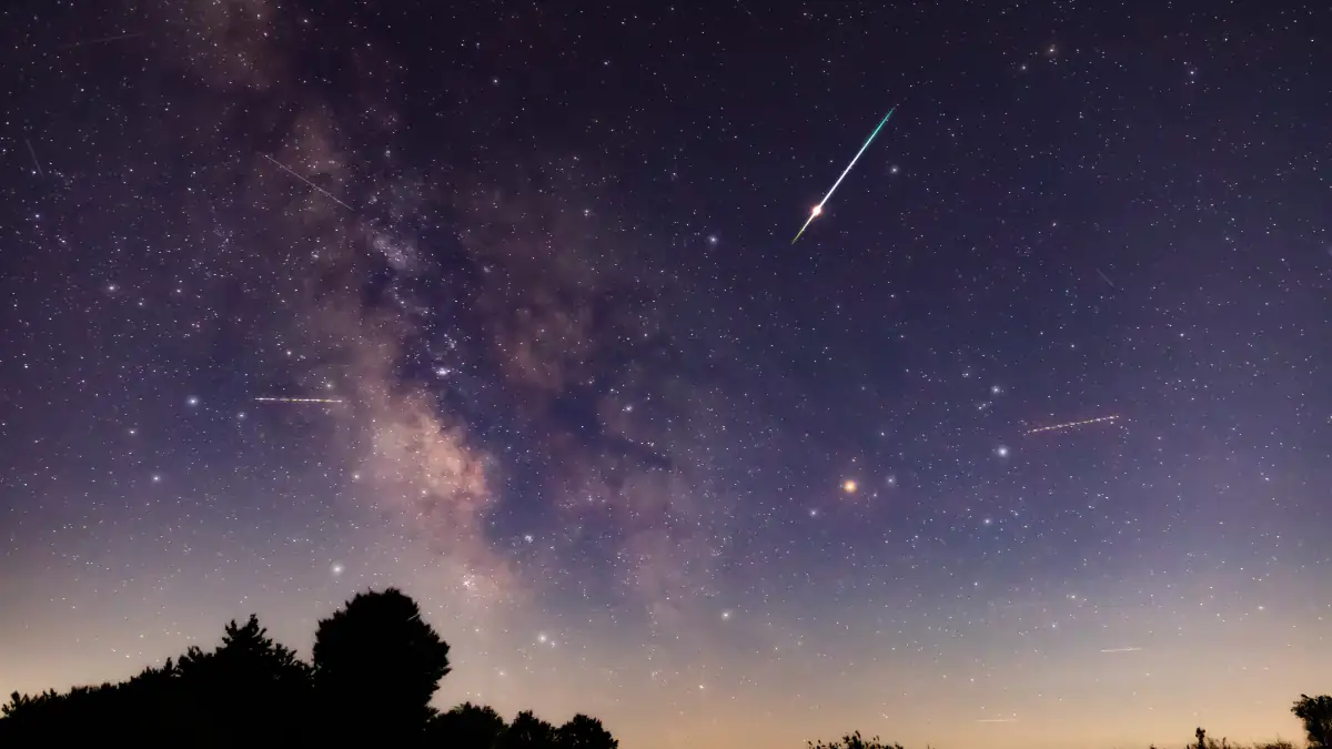 Meteorschauer im Mai: Die Eta-Aquariiden erleuchten den Nachthimmel