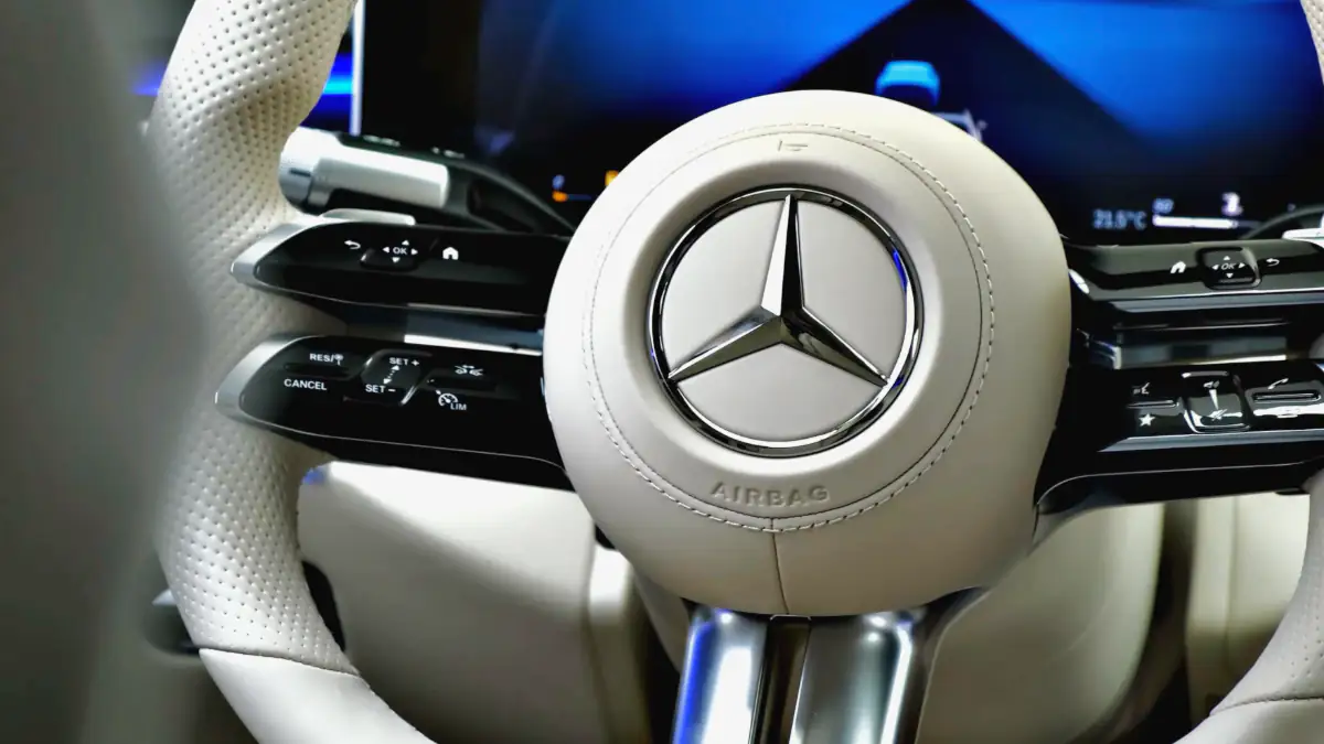 Mercedes macht Schluss: Beliebtes E-Auto wird abgelöst