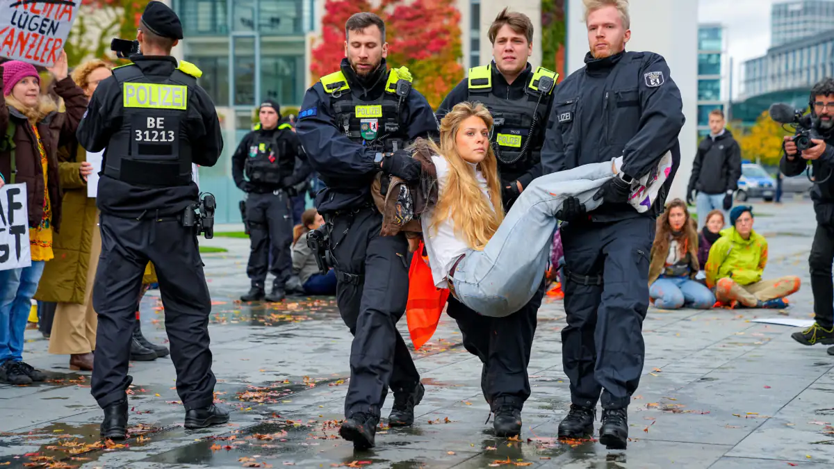 Klima-Shakira: Gericht verurteilt Aktivistin Anja Windl