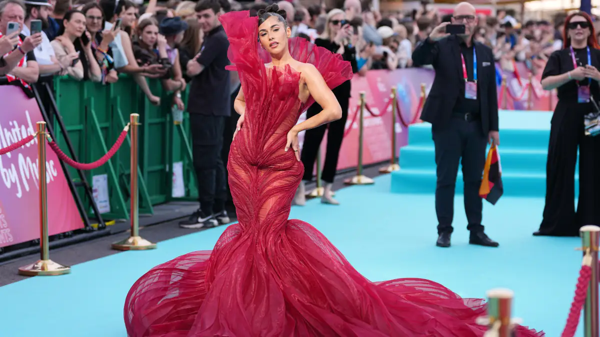 ESC 2026: Sarah Engels beeindruckt Fans im Feuer-Kleid – „Außergewöhnlich“