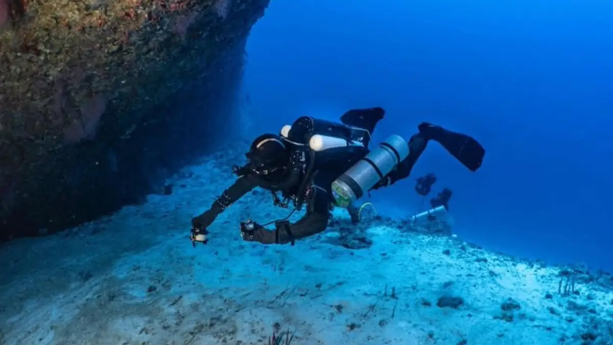 Tote Taucher auf den Malediven: Fotos zeigen Höhle des Unglücks
