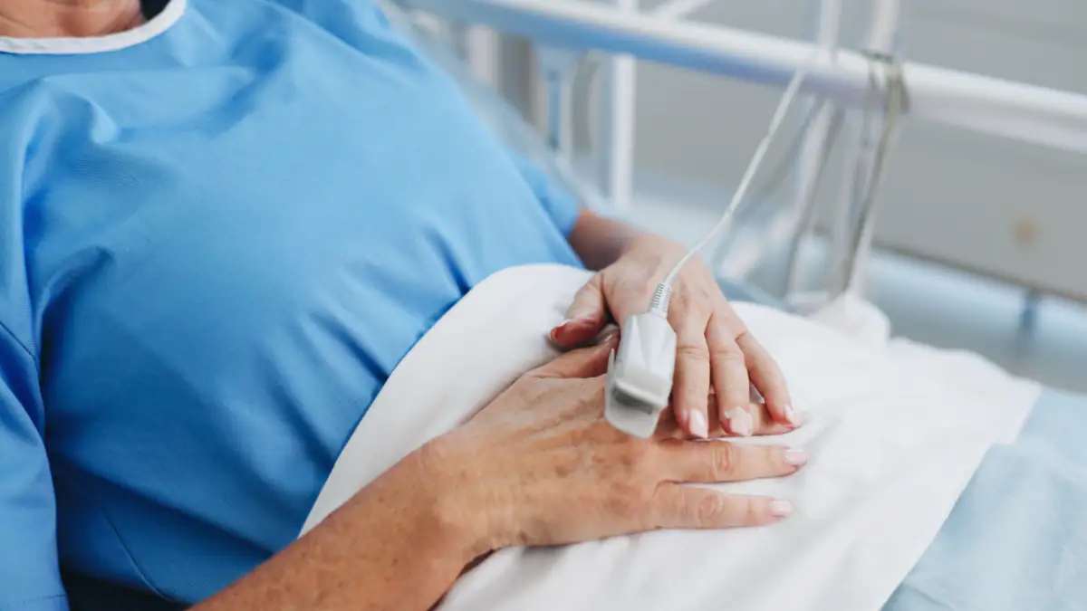 Cushing-Syndrom: Junge Frau warnt vor Tumor-Symptomen
