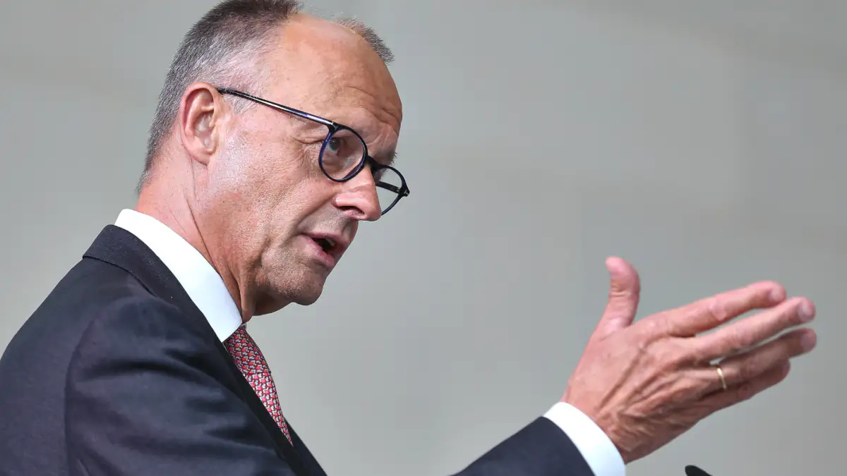 Politikerbeleidigung als Straftat: Mehrheit stimmt in Umfrage für Gesetz