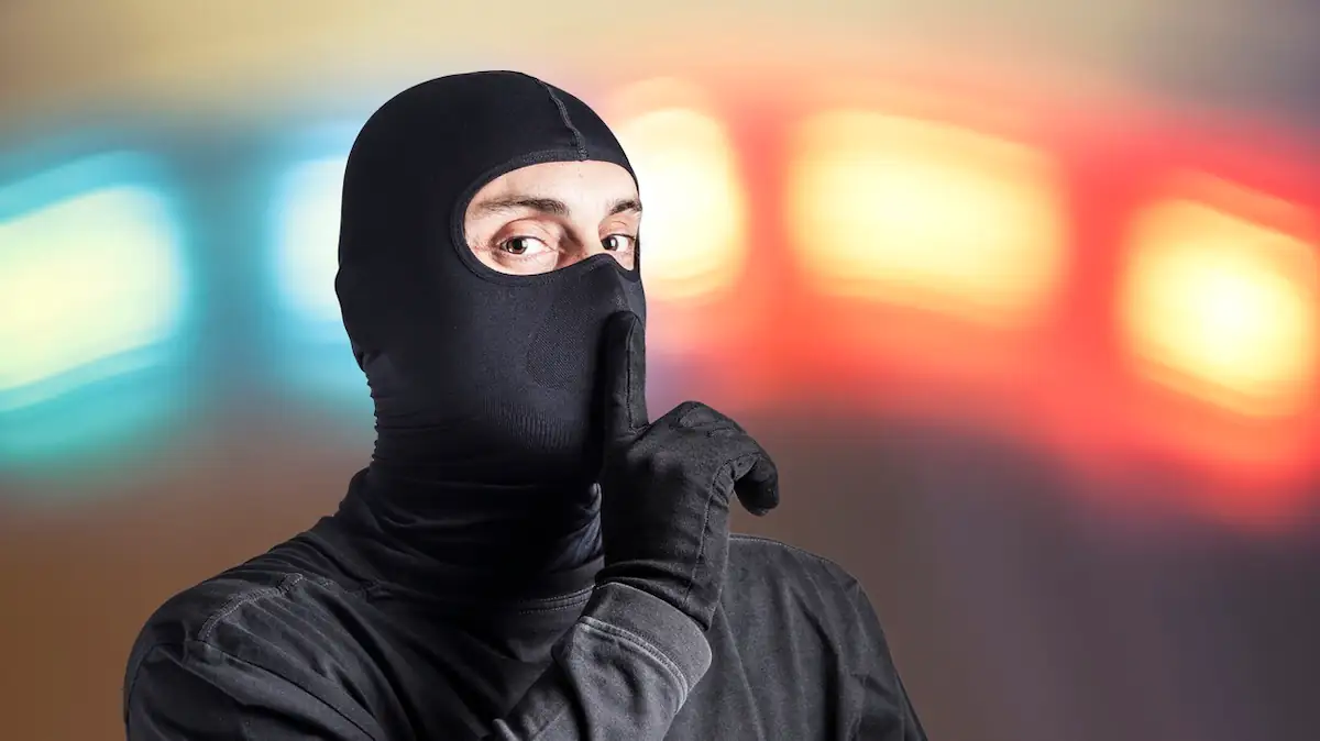 Perfide Einbruchsmasche: Polizei warnt vor „Spinnenfäden“