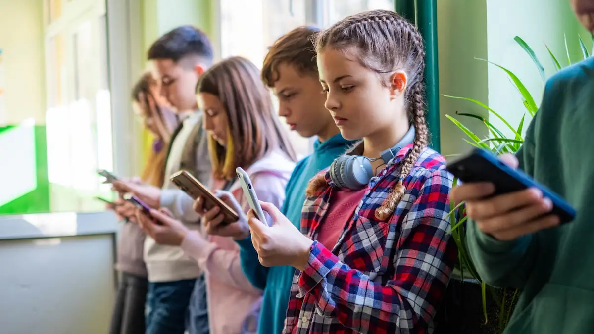 Kein Handy mehr auf dem Schulgelände: Weiteres Bundesland erlässt Verbot