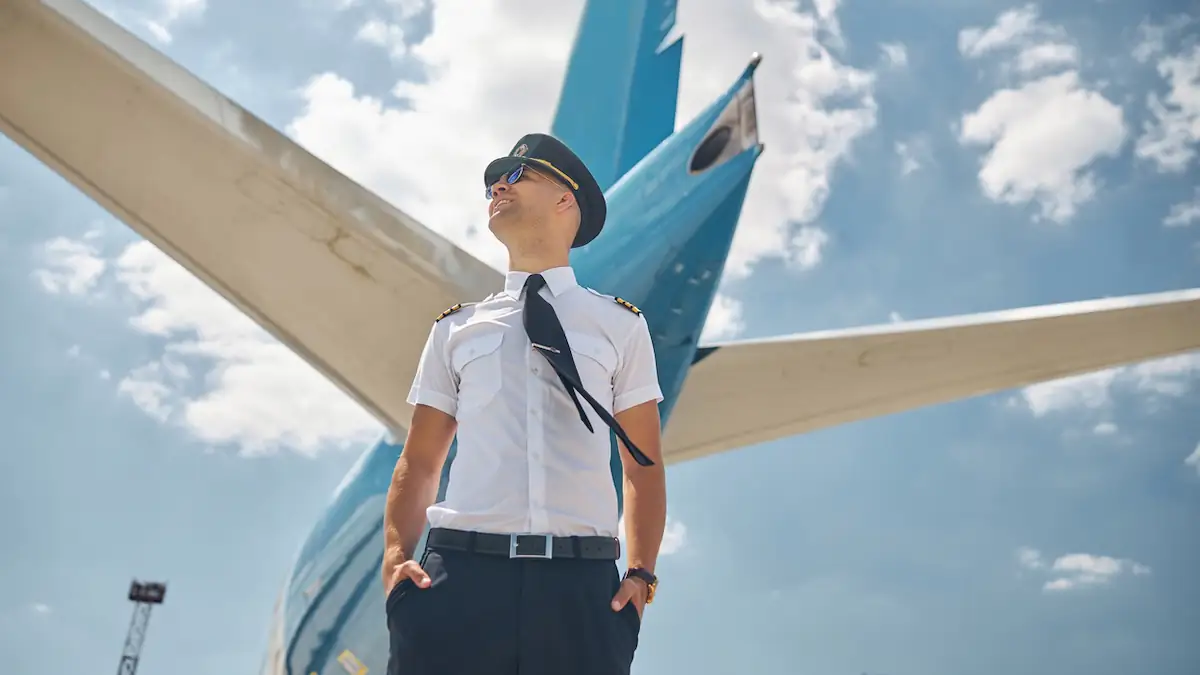 Gratis-Urlaub dank Betrug: Mann fliegt als falscher Pilot mehrfach um die Welt