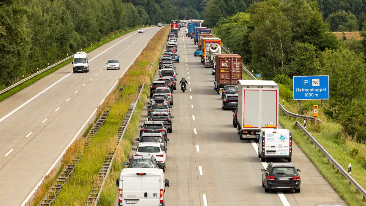 ADAC warnt vor Stau: Deutsche Autobahnen werden am Wochenende besonders voll