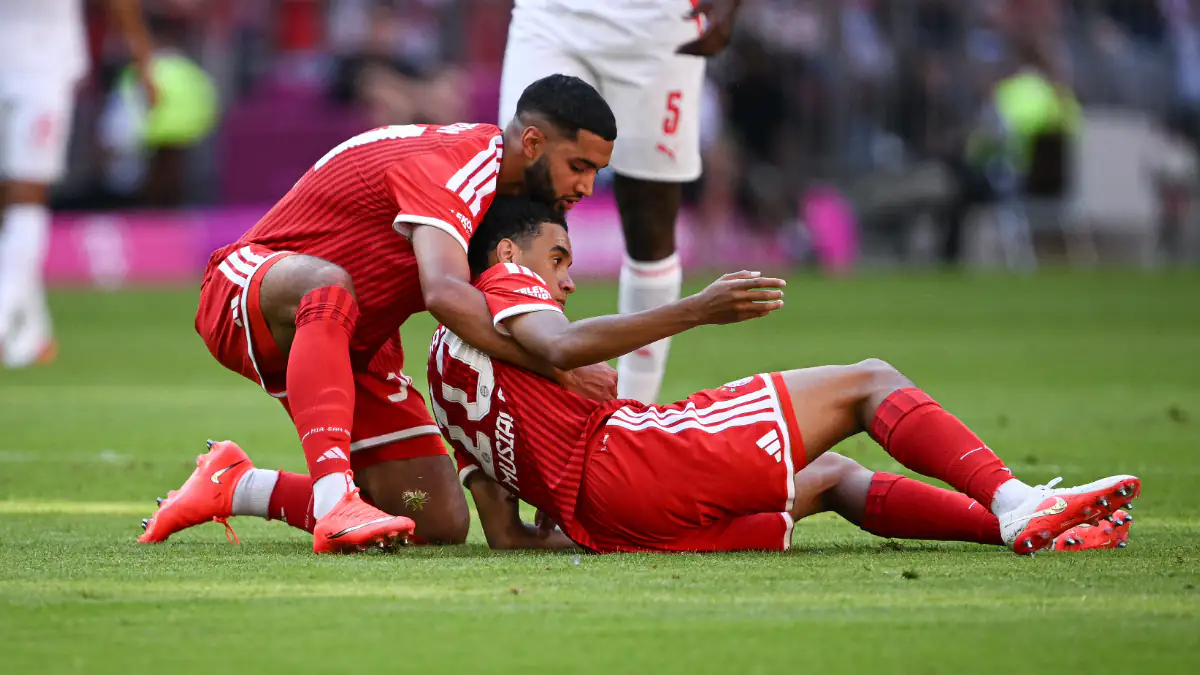 Jamal Musiala brach plötzlich auf dem Platz zusammen: So geht es ihm jetzt