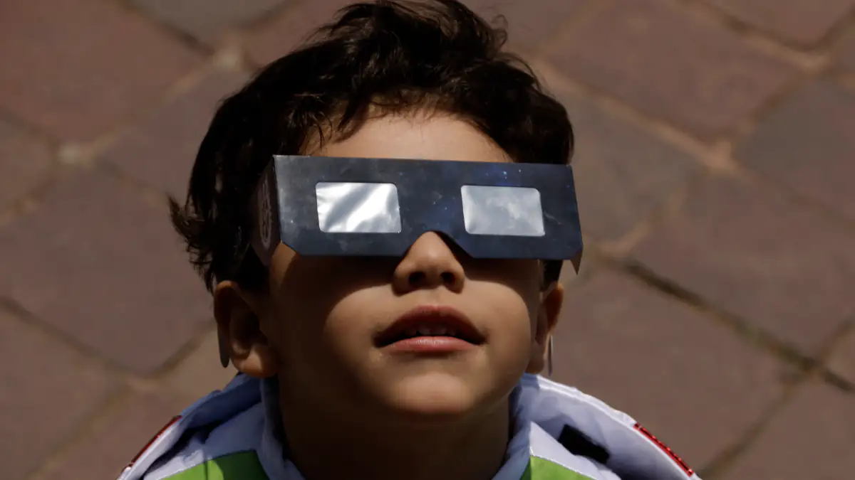Wie kann man die Sonnenfinsternis am 12. August sicher beobachten?
