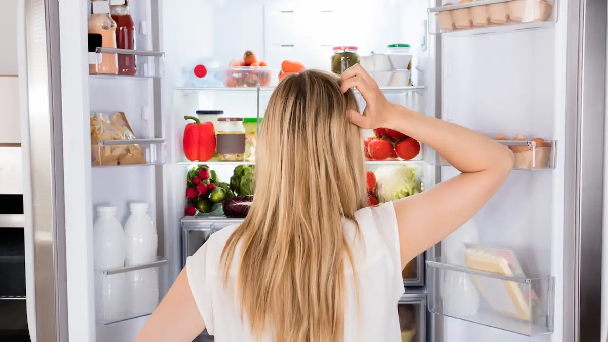Kühlschrank richtig einräumen: Tipps, um Strom zu sparen und Lebensmittel frisch zu halten